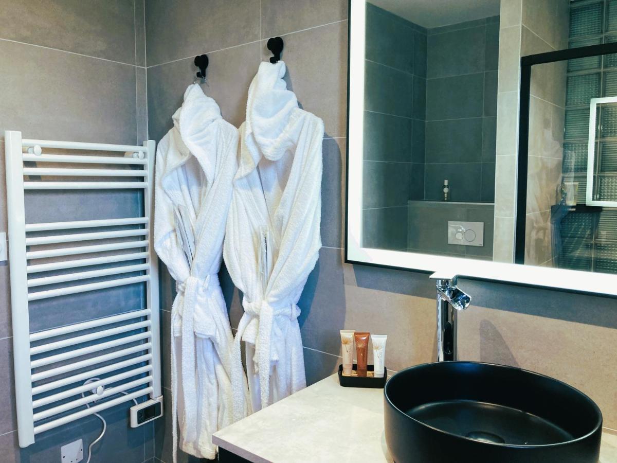 Studio & Spa La Discrete Saint-Evarzec Luaran gambar